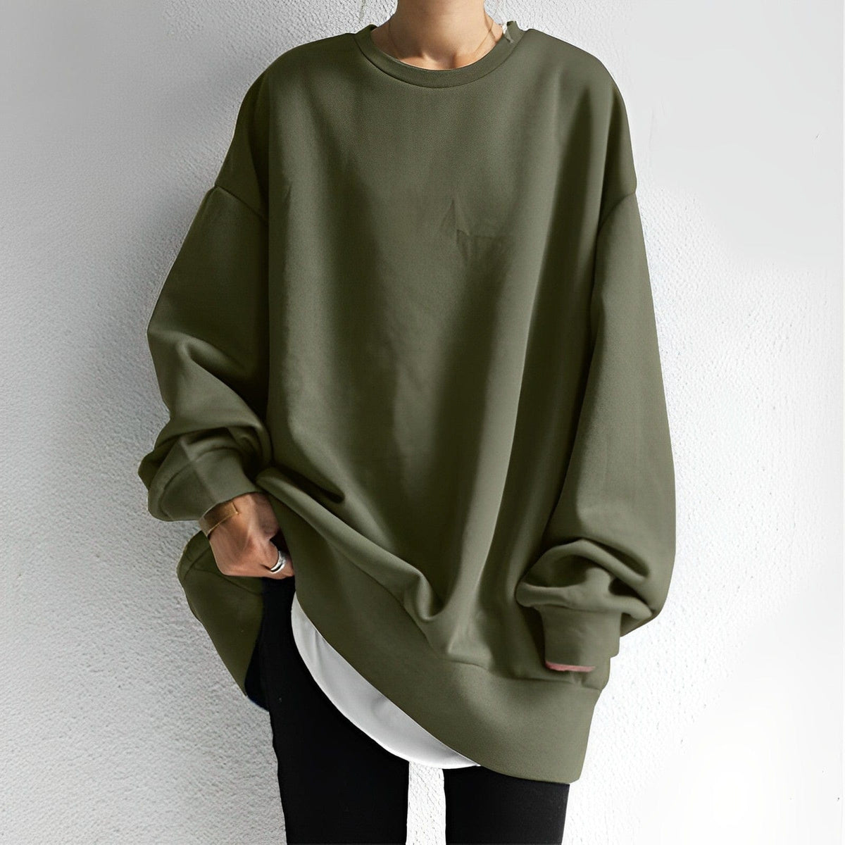 Women's Chunky Oversized Knit Sweater in Black - alternate angle showing fit and fabric detail